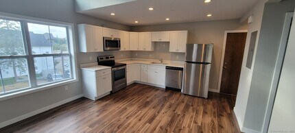 155 Greenwood Ave in Bethel, CT - Building Photo - Building Photo