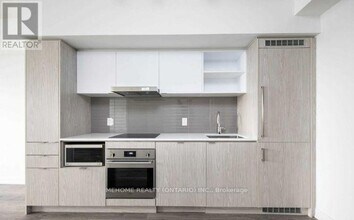 55-1655 Cooper St in Toronto, ON - Building Photo - Building Photo