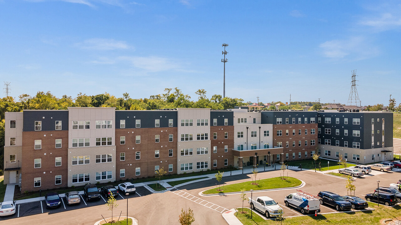 Sparrow Ridge in Hebron, KY - Foto de edificio