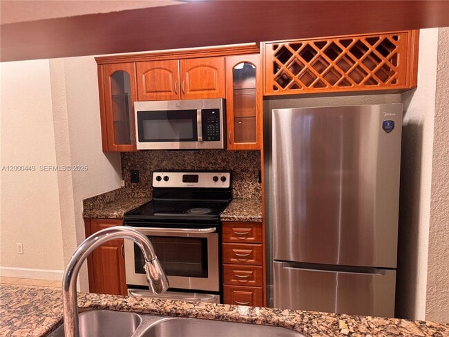 10610 SW 158th Ct in Miami, FL - Building Photo - Building Photo