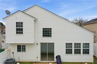 217 Hiawassee Dr in Woodstock, GA - Building Photo - Building Photo