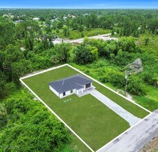 382 McArthur Blvd in Lehigh Acres, FL - Building Photo - Building Photo