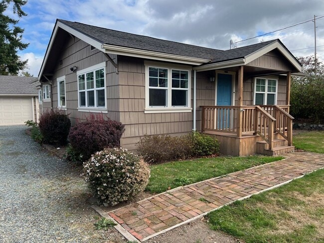 4005 L Ave in Anacortes, WA - Building Photo - Building Photo