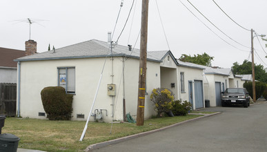 230-250 Smalley Ave in Hayward, CA - Building Photo - Building Photo