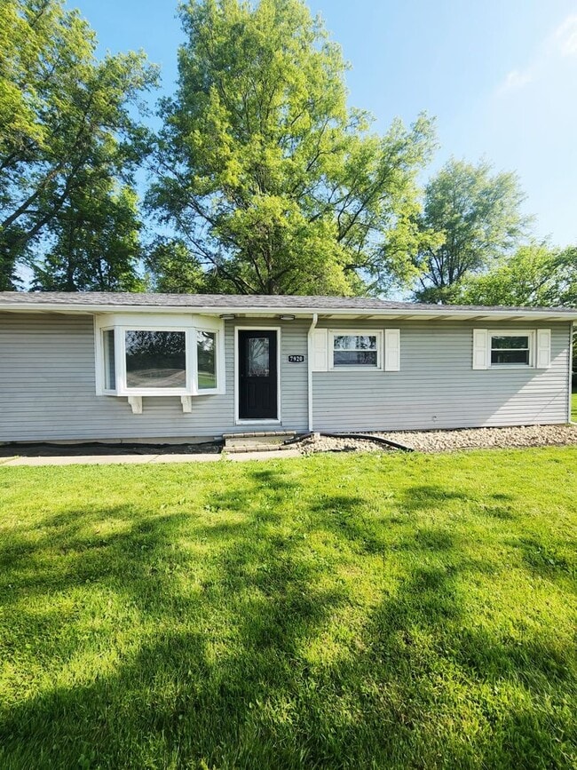 property at 7920 Ft Amanda Rd
