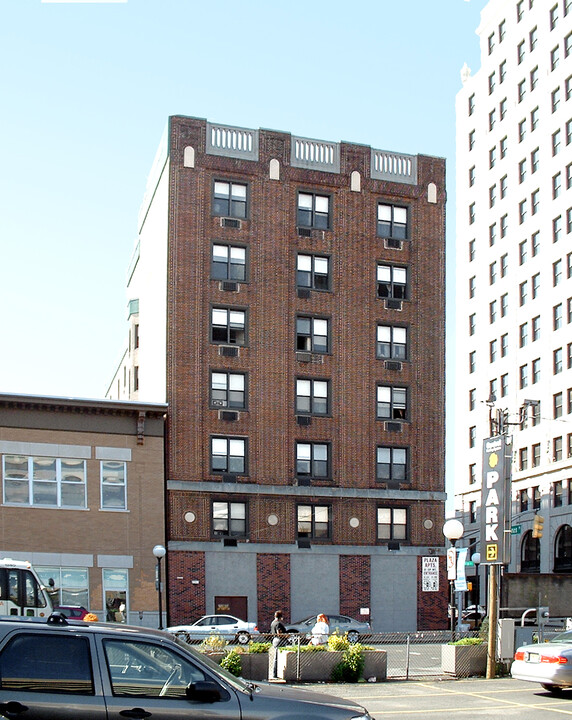 Plaza Apartments in Jersey City, NJ - Foto de edificio