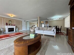 430 Kaiolu St in Honolulu, HI - Building Photo - Building Photo