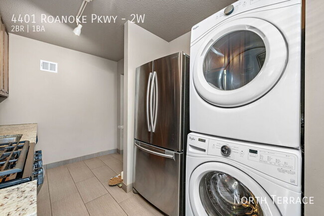 4401 Roanoke Pkwy in Kansas City, MO - Building Photo - Building Photo