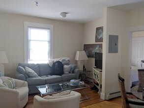 397 Washington St, Unit 2 in Somerville, MA - Building Photo - Building Photo