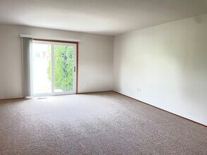 5122 Catawba Dr in Erie, PA - Building Photo - Building Photo