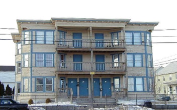 621 Central St in Lowell, MA - Building Photo - Building Photo