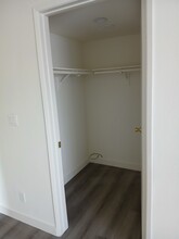11205 Peach Grove St, Unit 6 in Los Angeles, CA - Foto de edificio - Building Photo
