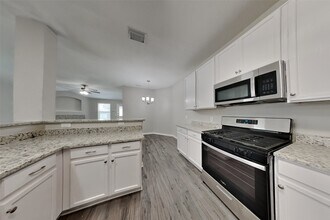 17330 Shadow Ledge Dr in Houston, TX - Building Photo - Building Photo