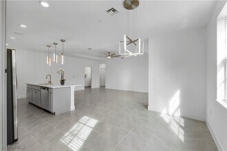 26390 Coco Cay Cir in Bonita Springs, FL - Building Photo - Building Photo