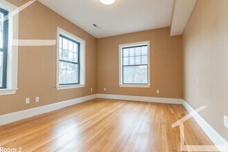 1592 Beacon St in Brookline, MA - Building Photo - Building Photo