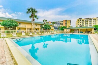 833 Santa Rosa Blvd-Unit -ID1246486P in Fort Walton Beach, FL - Foto de edificio - Building Photo