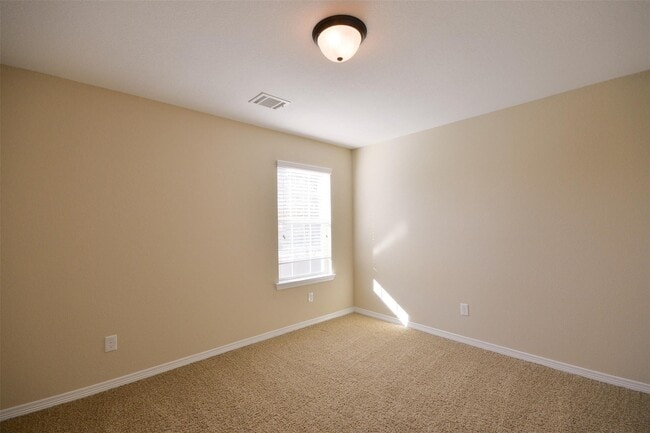 property at 3615 Kennington Ct