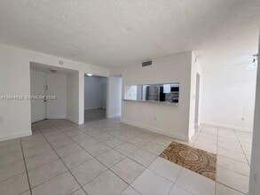 8215 SW 152nd Ave in Miami, FL - Building Photo - Building Photo