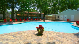 Woodmere Trace Apartment Homes