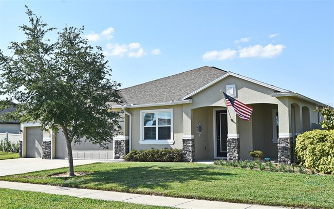 9732 Royal Vista Ave in Clermont, FL - Building Photo - Building Photo