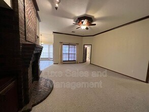 3053 SW 92nd St in Oklahoma City, OK - Building Photo - Building Photo