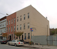 61 Morgan Ave in Brooklyn, NY - Building Photo