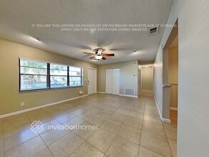 9548 Saddlebrook Dr in Boca Raton, FL - Building Photo - Building Photo