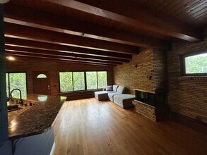 2021 River Rd in Manchester, NH - Building Photo - Building Photo