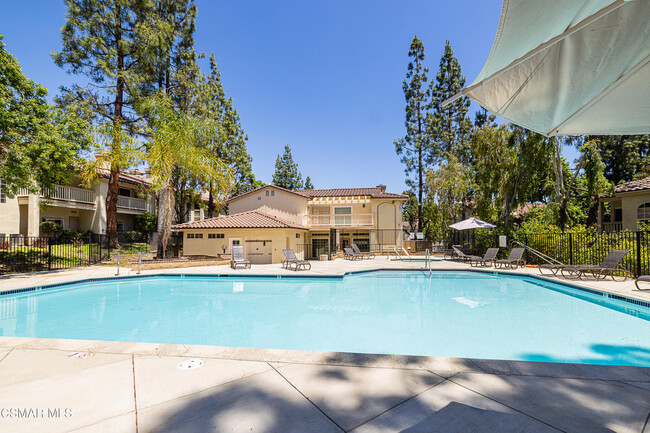 property at 5837 Oak Bend Ln