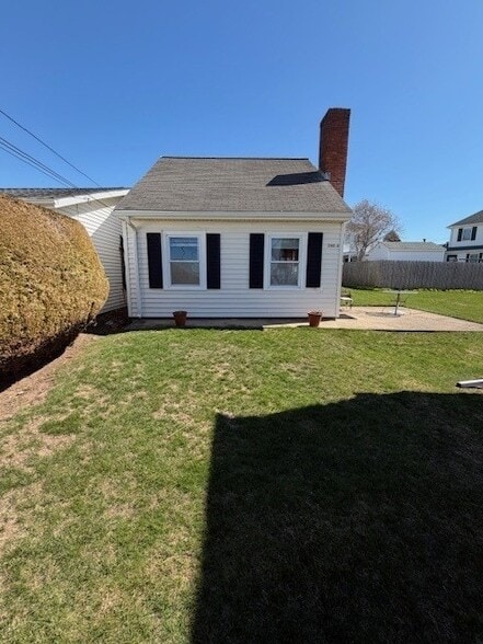 280 Bonnet Point Rd in Narragansett, RI - Foto de edificio - Building Photo
