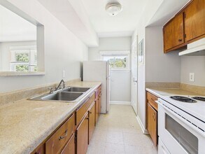 2004 Warren Ave in Hopewell, VA - Building Photo - Building Photo