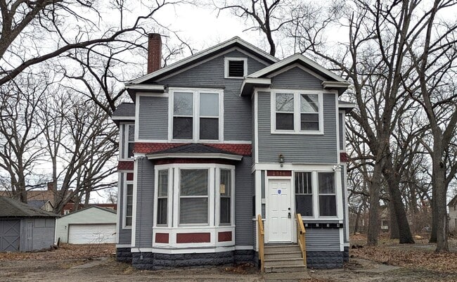 property at 2516 5th St