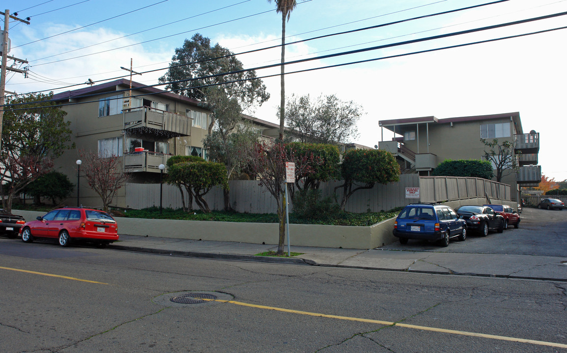 129 Canal St in San Rafael, CA - Building Photo