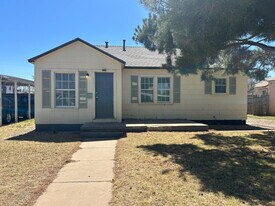 2211 26th St in Lubbock, TX - Building Photo