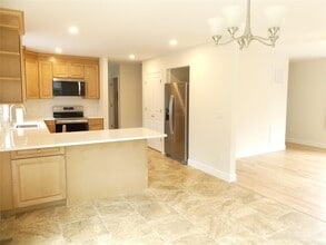 7 Crest Dr in Yorktown Heights, NY - Building Photo - Building Photo