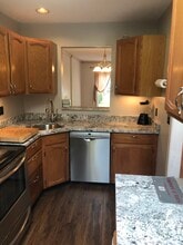 120 Courtyard Ln, Unit 120 in Storrs Mansfield, CT - Building Photo - Building Photo