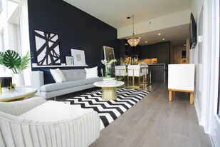 762 N Hudson Ave in Chicago, IL - Building Photo