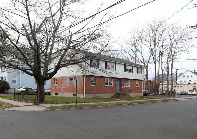 17 Dixon St in New Britain, CT - Building Photo - Building Photo