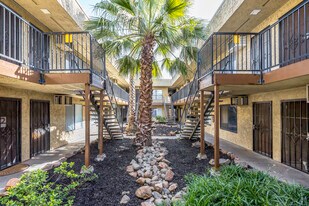 Ramirez Court Apartments in Marysville, CA - Building Photo