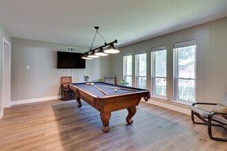 10812 Royal Park Dr in Dallas, TX - Building Photo - Building Photo