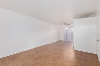 6020 W Oregon Ave in Glendale, AZ - Building Photo - Building Photo