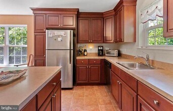 13675 Philmont Ave in Philadelphia, PA - Building Photo - Building Photo