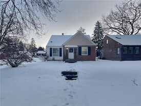 2942 Zenith Ave N in Minneapolis, MN - Building Photo