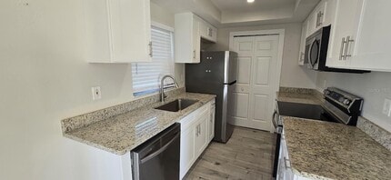 3722 Rosemary Dr in Punta Gorda, FL - Foto de edificio - Building Photo