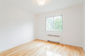 5900-5950 Rue Chambord in Montréal, QC - Building Photo - Building Photo