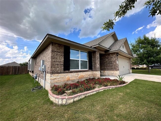 property at 5612 Sabbia Dr