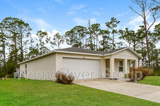 2465 Crockett St in Port Charlotte, FL - Building Photo - Building Photo