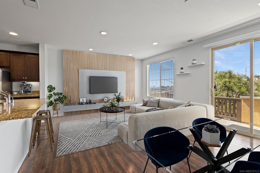 1770 Saltaire Pl in San Diego, CA - Building Photo