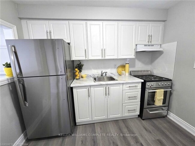 300 Balmoral Av N in Hamilton, ON - Building Photo - Building Photo