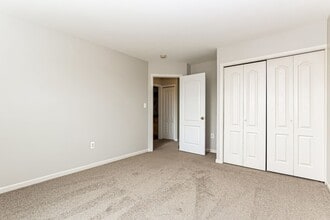 166 Eagle Dr in Ephrata, PA - Building Photo - Building Photo